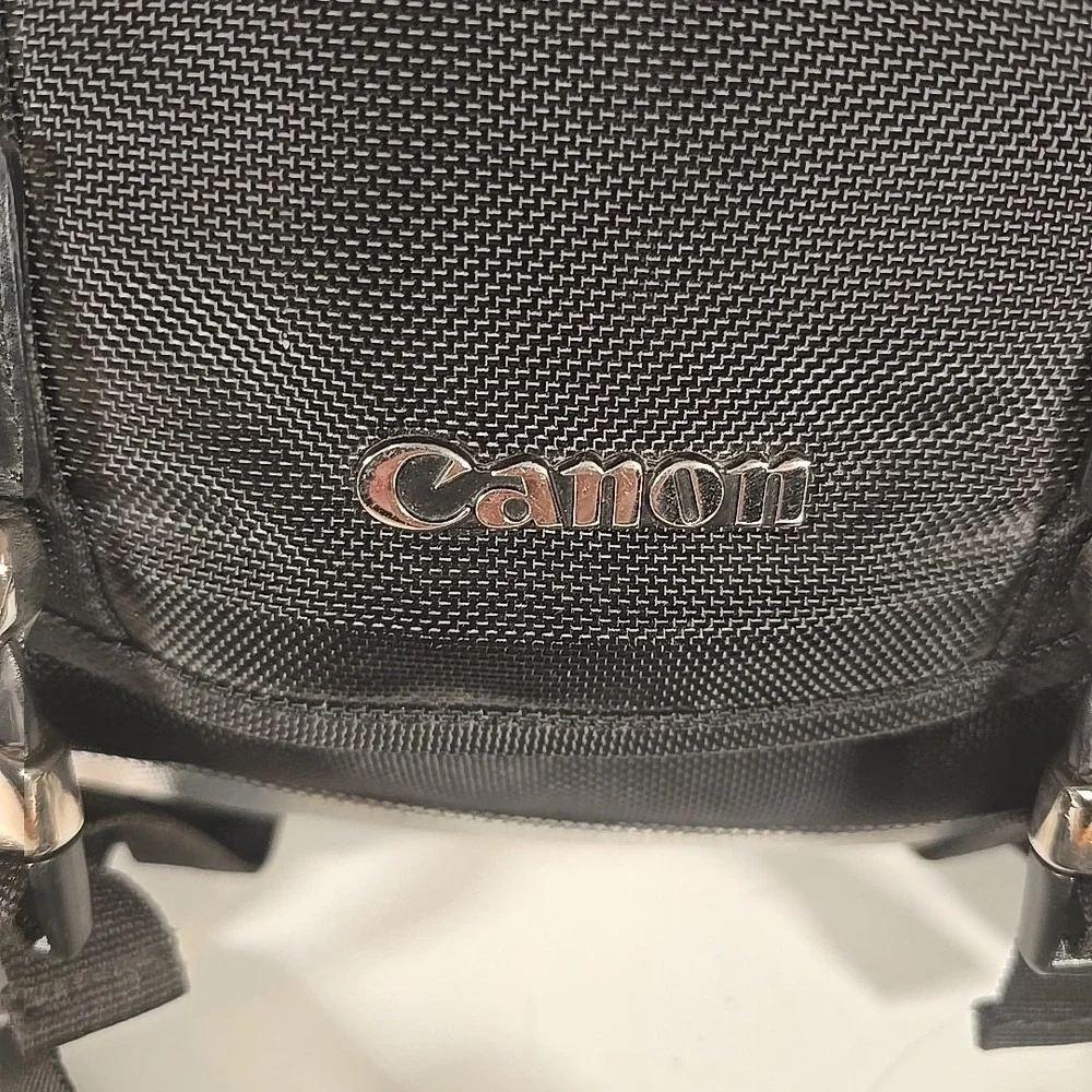 Large Canon 200DG Digital SLR Camera Case Gadget Bag‎ Good Condition